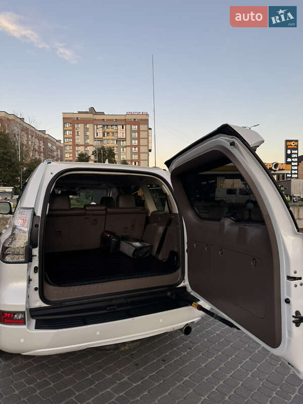 Внедорожник / Кроссовер Lexus GX 2015 в Тернополе