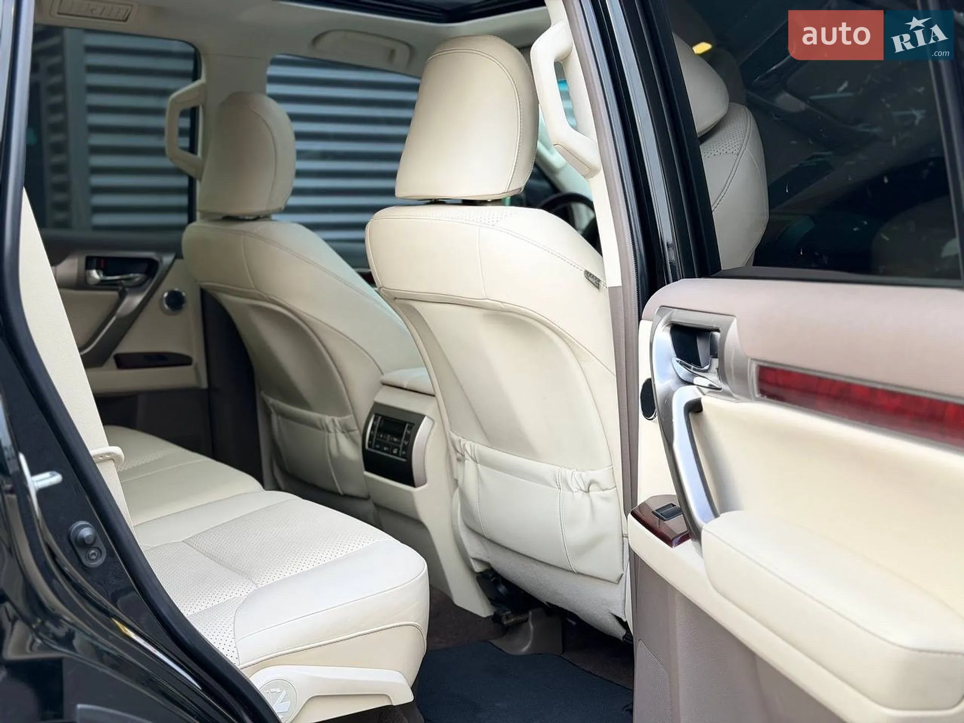 2010 Lexus GX - мініатюра 16