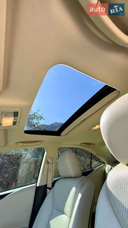 Седан Lexus HS 2010 в Києві