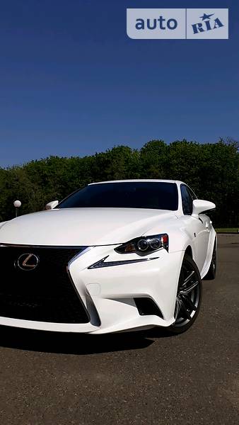 Lexus IS 2015