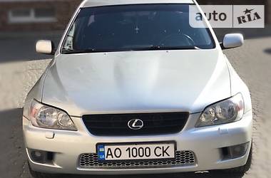 Седан Lexus IS 1999 в Мукачевому