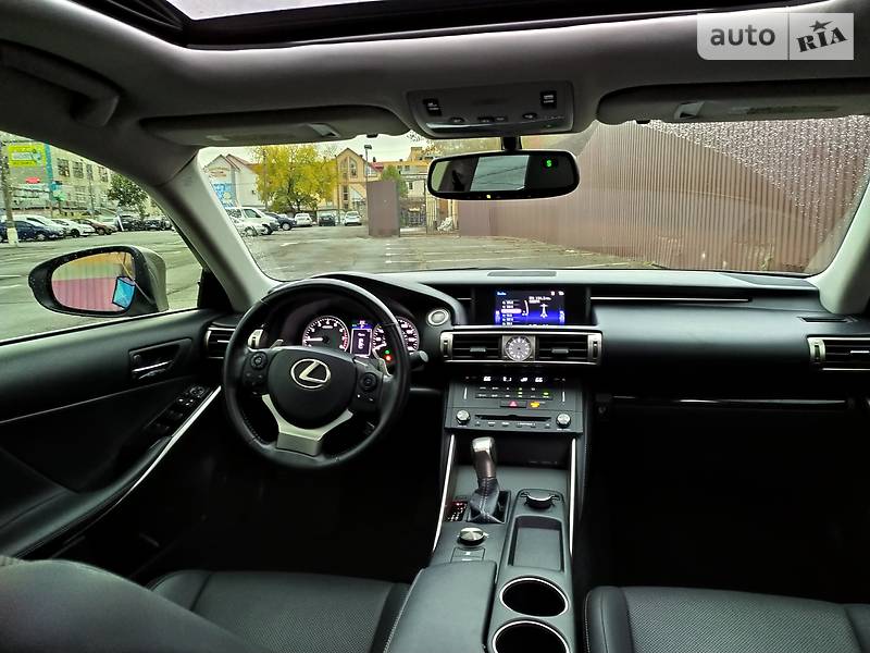 Седан Lexus IS 2015 в Києві фото 16 Седан Lexus IS 2015 в Києві