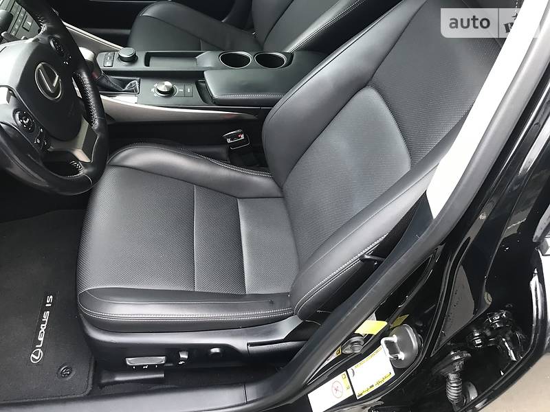 Седан Lexus IS 2016 в Одесі фото 4 Седан Lexus IS 2016 в Одесі