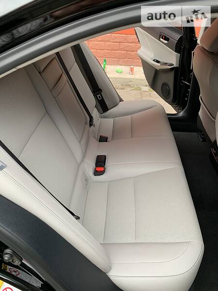 Седан Lexus IS 2015 в Одесі фото 37 Седан Lexus IS 2015 в Одесі