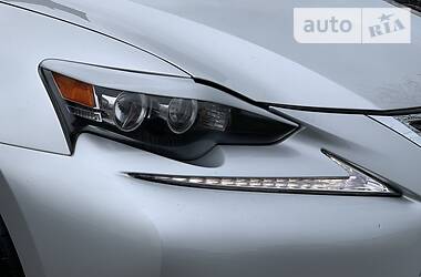 Седан Lexus IS 2014 в 