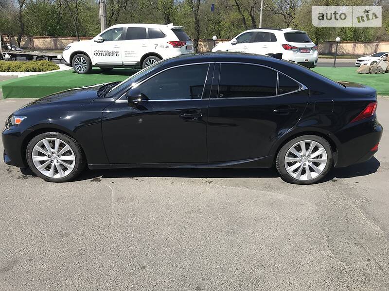 Седан Lexus IS 2016 в Одесі фото 30 Седан Lexus IS 2016 в Одесі