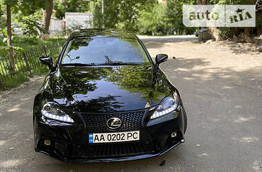 Седан Lexus IS 2010 в 