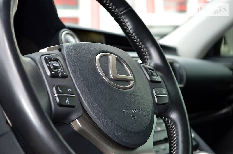 Седан Lexus IS 2017 в Одесі фото 34 Седан Lexus IS 2017 в Одесі