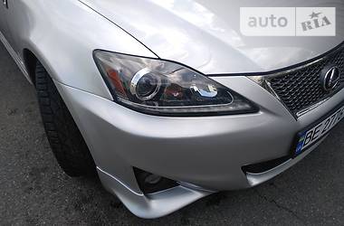 Седан Lexus IS 2012 в 