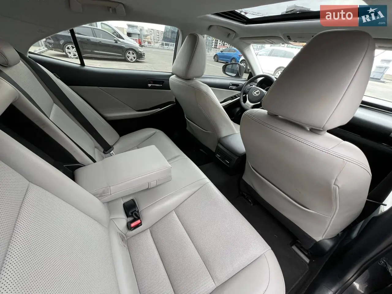 2014 Lexus IS - мініатюра 5