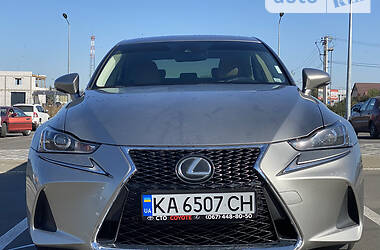 Седан Lexus IS 2017 в Києві