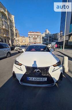 Седан Lexus IS 2017 в Києві