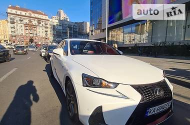 Седан Lexus IS 2017 в Києві