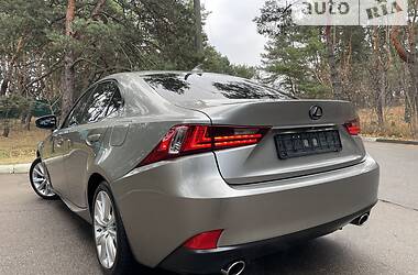 Седан Lexus IS 2016 в Киеве