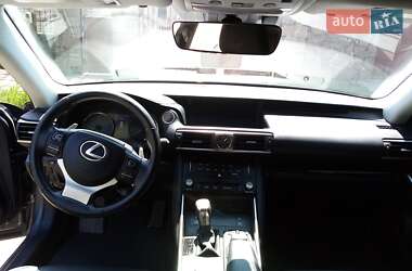 Седан Lexus IS 2017 в Новому Бузі