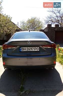 Седан Lexus IS 2017 в Новому Бузі