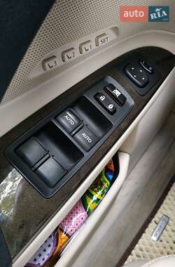 Кабриолет Lexus IS 2009 в 