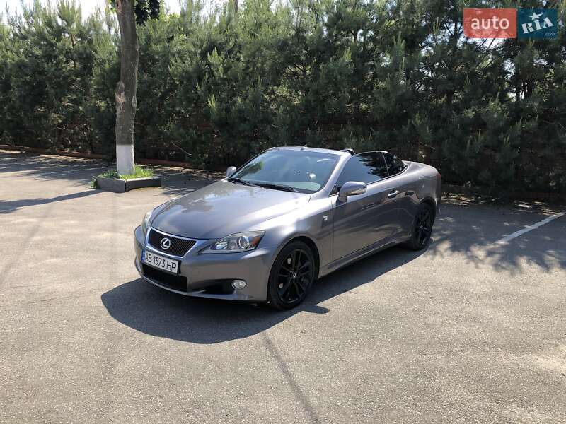 Седан Lexus IS 2014 в Гнивани