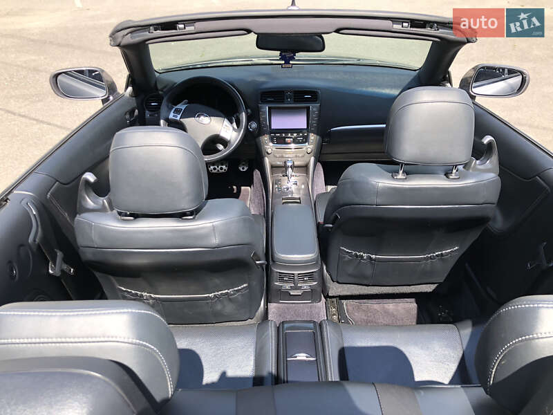 Седан Lexus IS 2014 в Гнивани