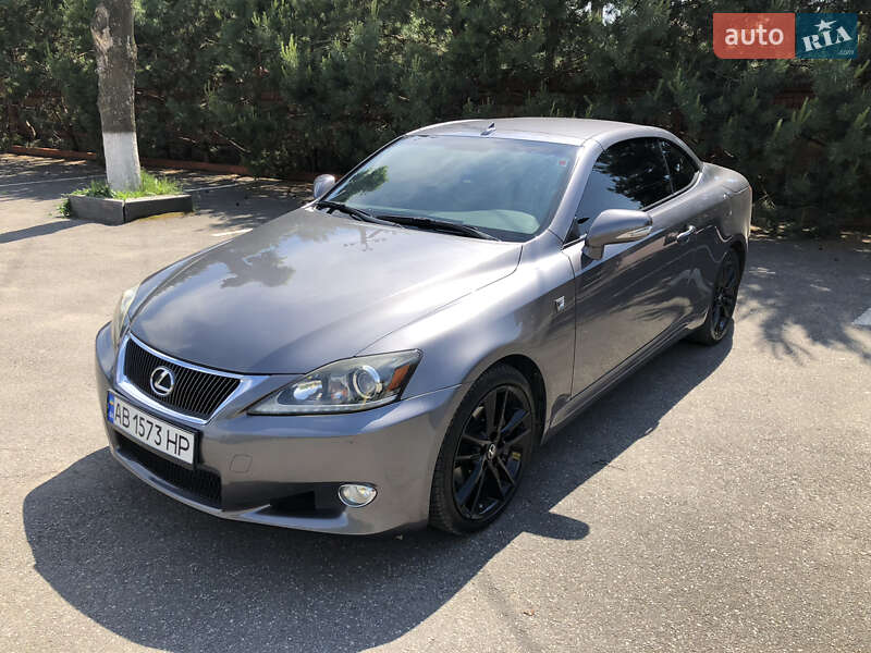 Седан Lexus IS 2014 в Гнивани