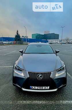 Седан Lexus IS 2017 в Києві