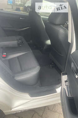 Седан Lexus IS 2014 в 