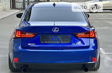 Седан Lexus IS 2016 в 
