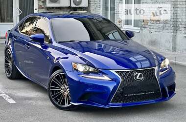 Седан Lexus IS 2016 в 