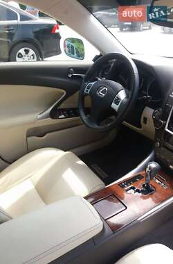 Седан Lexus IS 2013 в Хмельницком