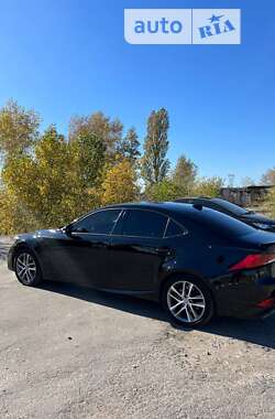 Седан Lexus IS 2017 в Дніпрі фото 4 Седан Lexus IS 2017 в Дніпрі