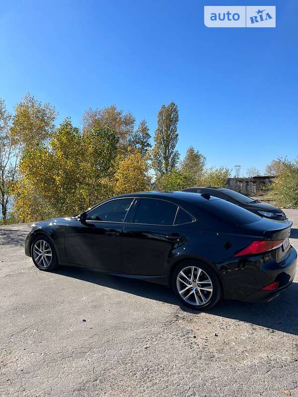 Седан Lexus IS 2017 в Дніпрі фото 4 Седан Lexus IS 2017 в Дніпрі