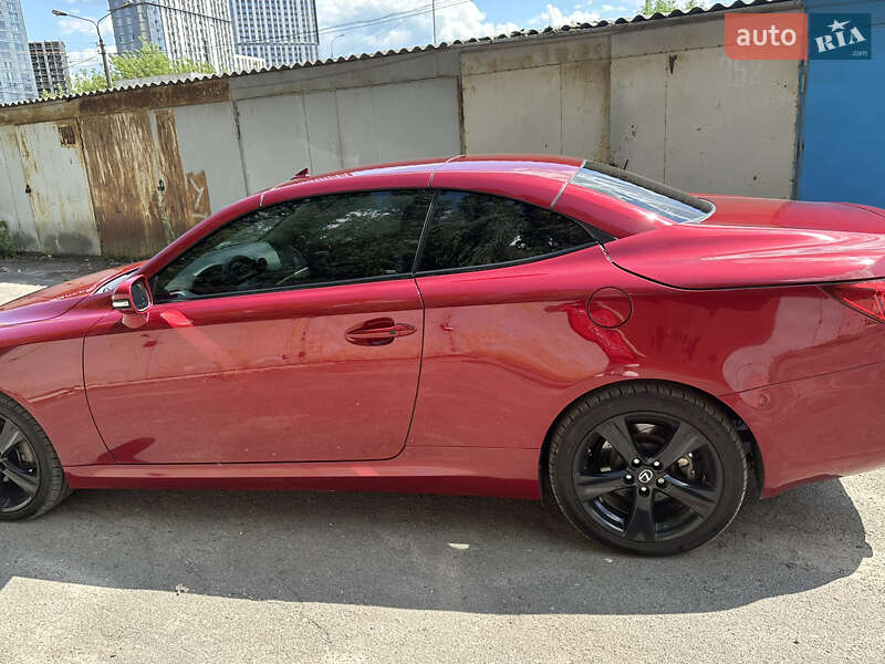 Кабриолет Lexus IS 2012 в Киеве