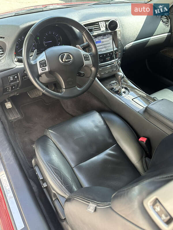 Кабриолет Lexus IS 2012 в Киеве