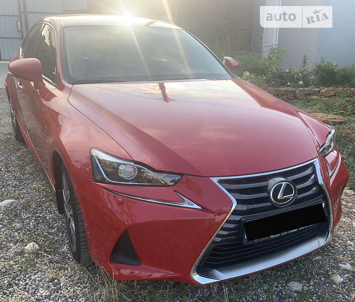 Седан Lexus IS 2017 в Николаеве