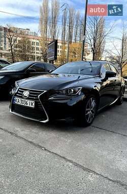 Седан Lexus IS 2017 в 
