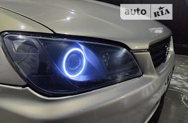 Седан Lexus IS 2000 в 