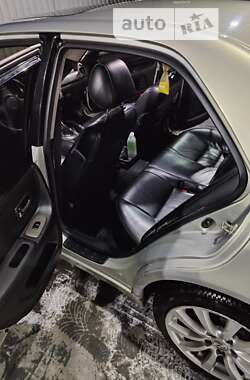 Седан Lexus IS 2000 в 