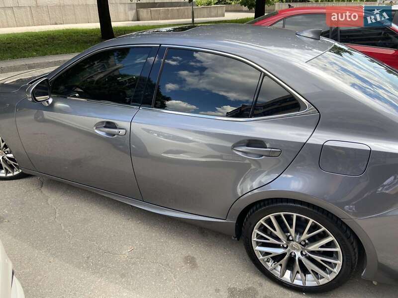 Седан Lexus IS 2016 в Запорожье