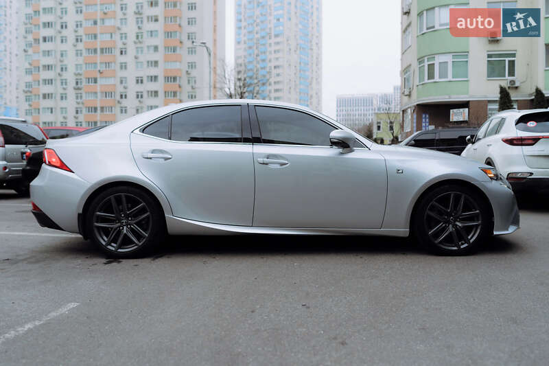 Седан Lexus IS 2013 в Киеве