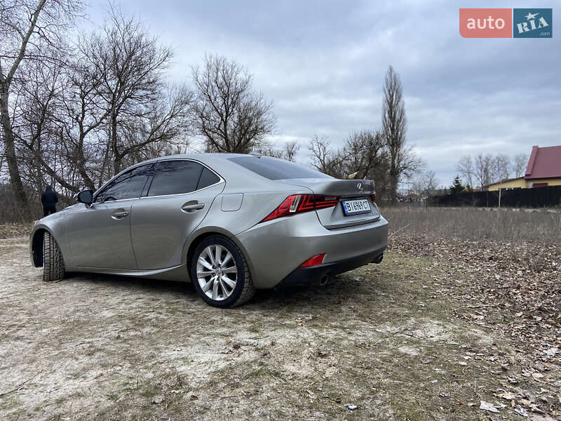 Седан Lexus IS 2013 в Полтаве