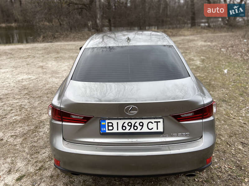 Седан Lexus IS 2013 в Полтаве