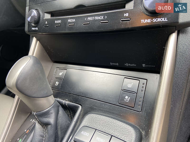 Седан Lexus IS 2013 в Полтаве