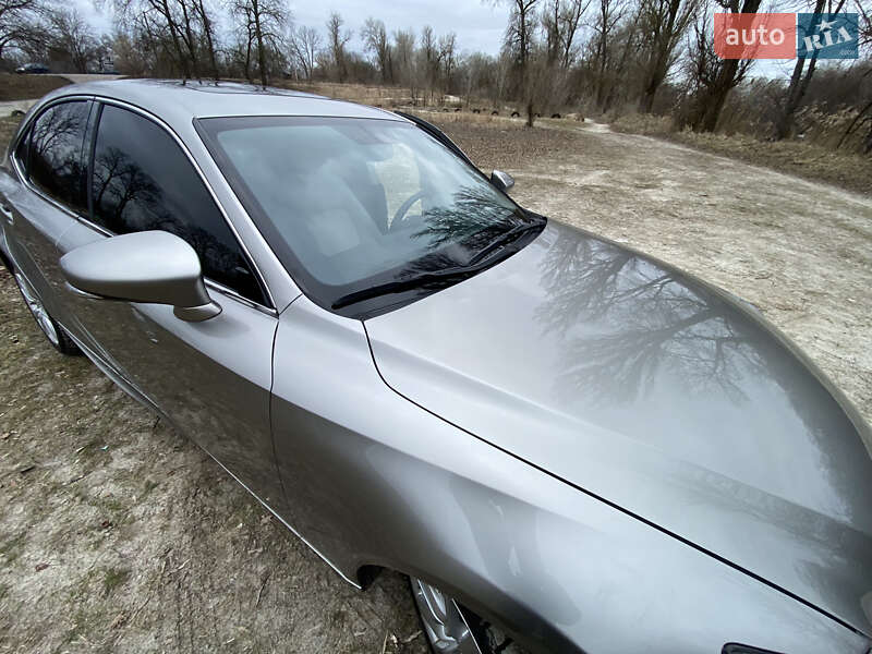 Седан Lexus IS 2013 в Полтаве