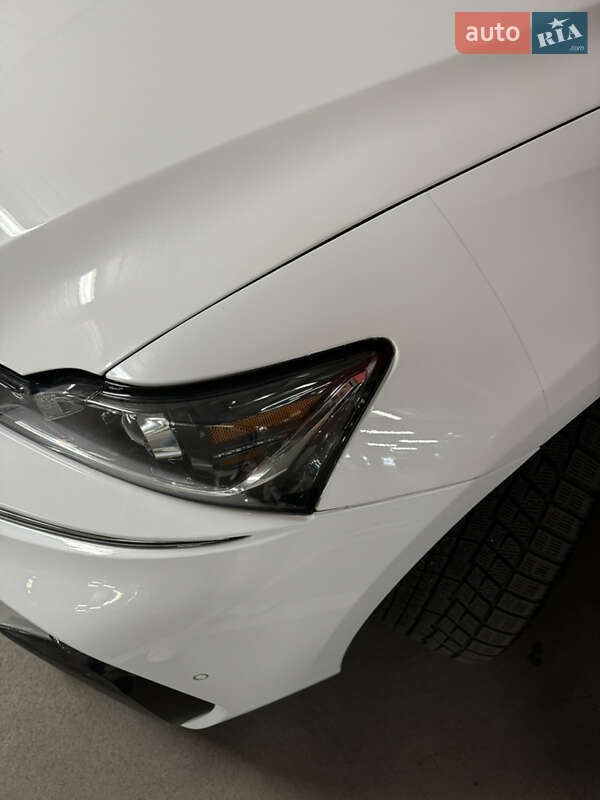 Седан Lexus IS 2017 в Киеве