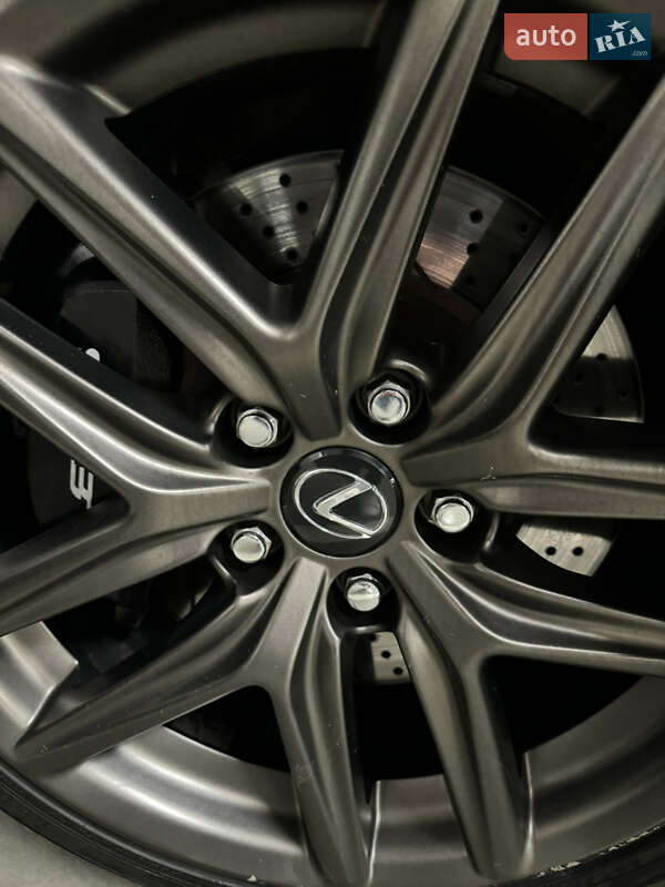 Седан Lexus IS 2017 в Киеве