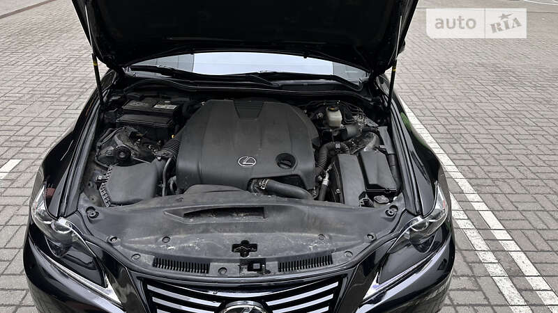 Седан Lexus IS 2013 в Києві фото 33 Седан Lexus IS 2013 в Києві