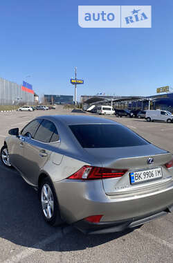 Седан Lexus IS 2013 в Ровно