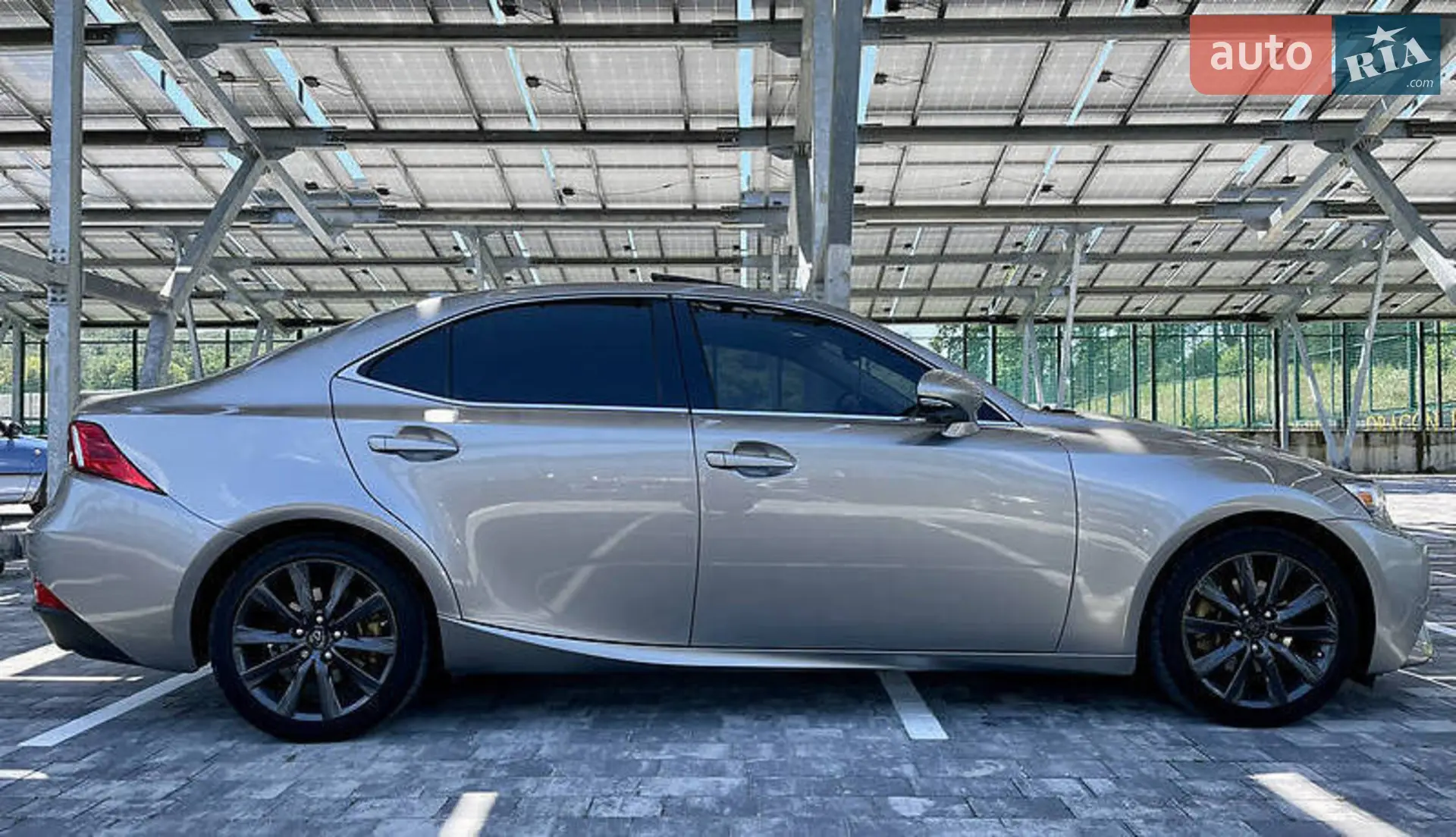 2015 Lexus IS - мініатюра 16