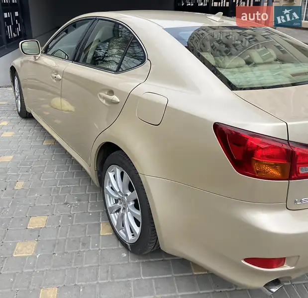 Седан Lexus IS 2008 в 