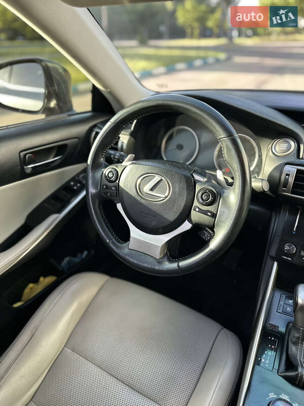 Седан Lexus IS 2014 в Одессе